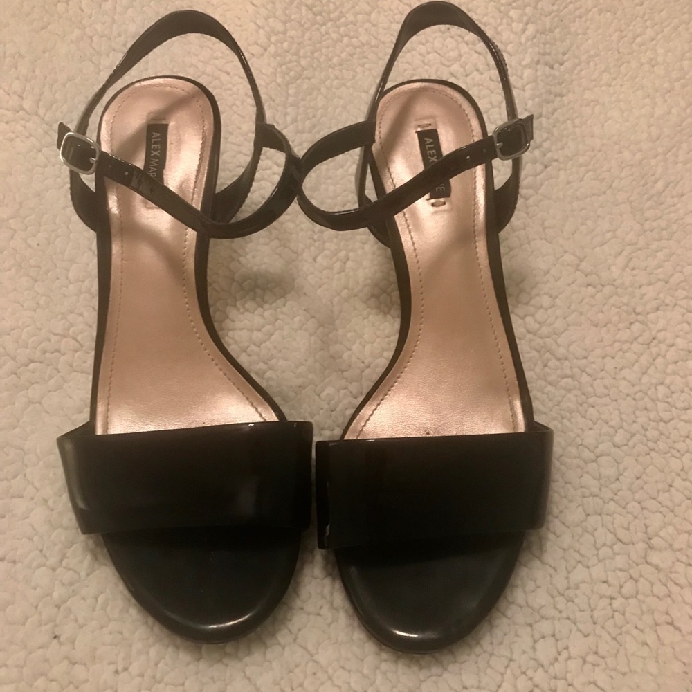 Black patent heels